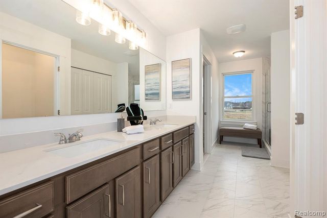 7699 Orchard Lane, Washington, MI 48095