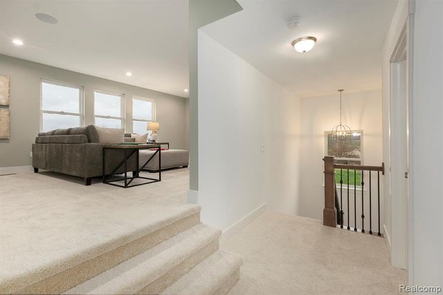 7699 Orchard Lane, Washington, MI 48095