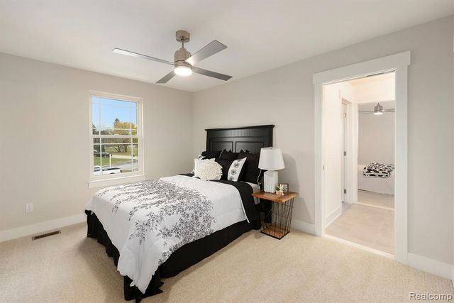 7699 Orchard Lane, Washington, MI 48095