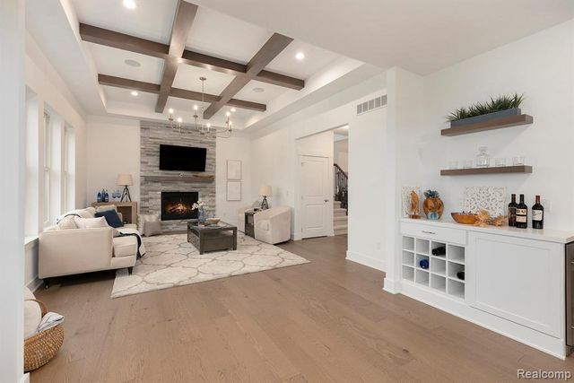 7699 Orchard Lane, Washington, MI 48095