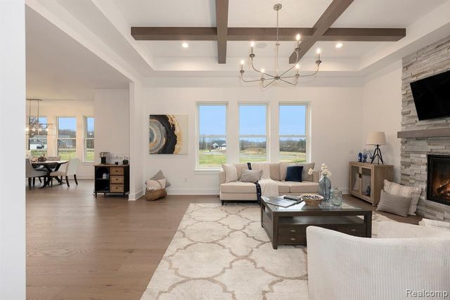 7699 Orchard Lane, Washington, MI 48095