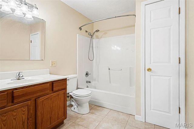 215 Louisa Avenue, Dupo, IL 62239