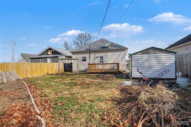 215 Louisa Avenue, Dupo, IL 62239