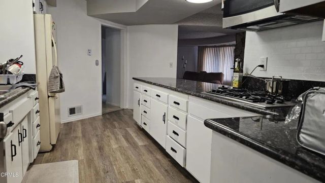 2786 Kennington Drive, Glendale, CA 91206