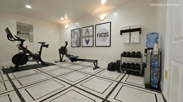 2786 Kennington Drive, Glendale, CA 91206