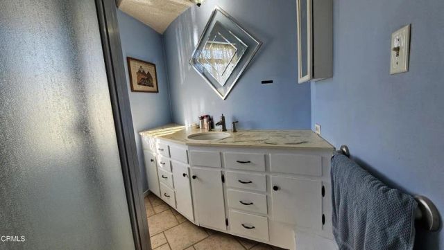 2786 Kennington Drive, Glendale, CA 91206