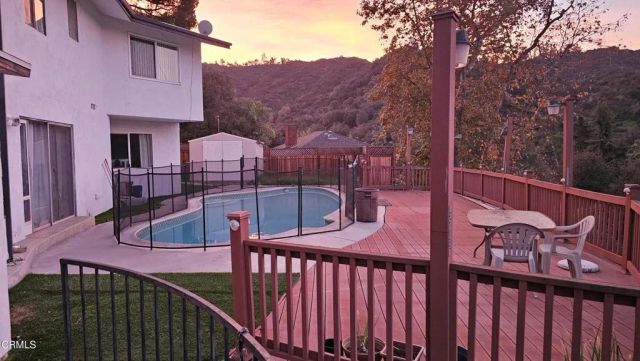 2786 Kennington Drive, Glendale, CA 91206