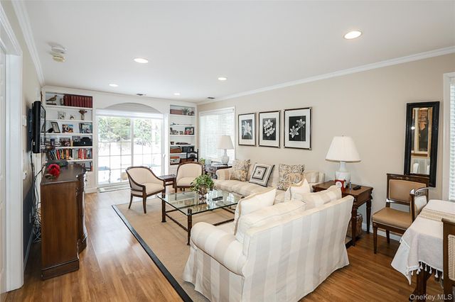 833 Madeira Boulevard, Melville, NY 11747