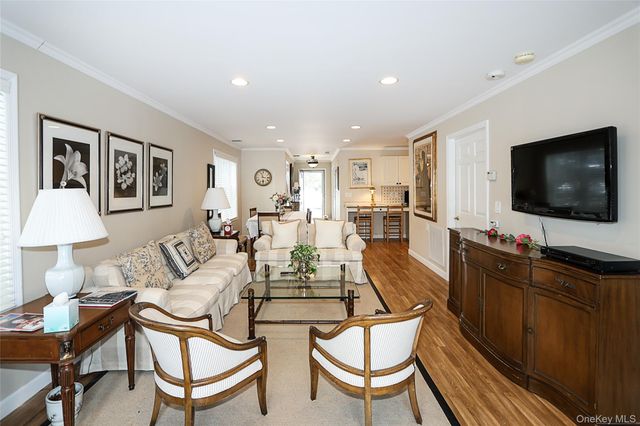 833 Madeira Boulevard, Melville, NY 11747