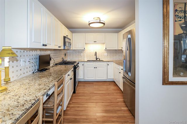 833 Madeira Boulevard, Melville, NY 11747