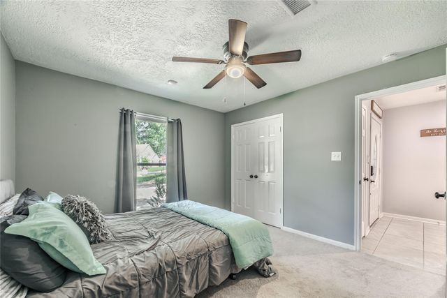 601 S Rivershire Drive, Conroe, TX 77304