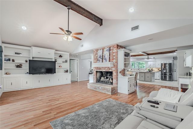 601 S Rivershire Drive, Conroe, TX 77304