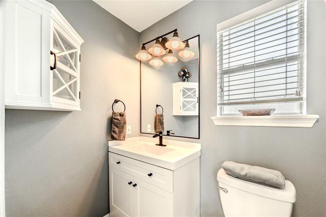 601 S Rivershire Drive, Conroe, TX 77304