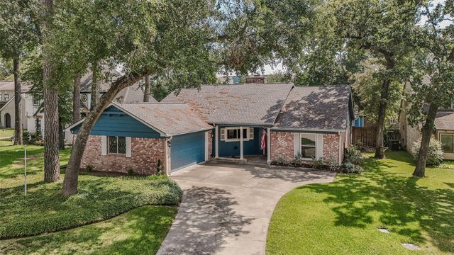 601 S Rivershire Drive, Conroe, TX 77304