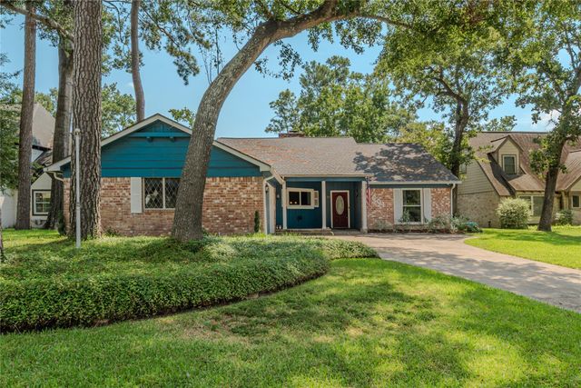 601 S Rivershire Drive, Conroe, TX 77304
