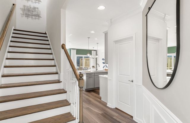 31 Emerald Run 18, Shrewsbury, MA 01545
