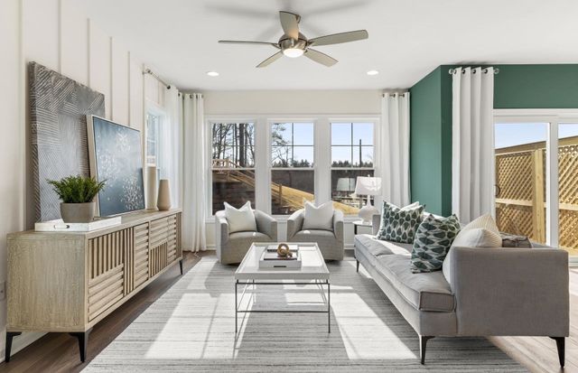 31 Emerald Run 18, Shrewsbury, MA 01545