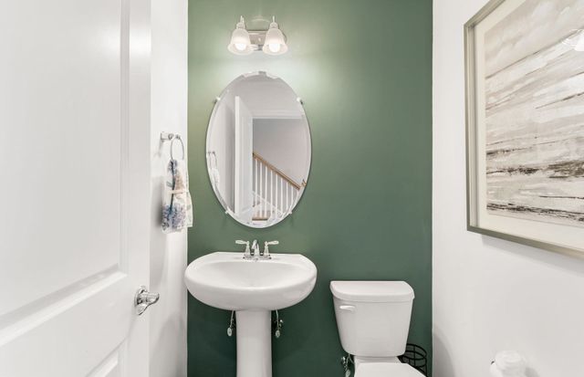 31 Emerald Run 18, Shrewsbury, MA 01545