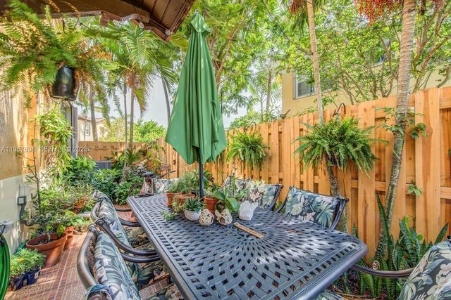 9267 SW 227th St 1-8, Cutler Bay, FL 33190