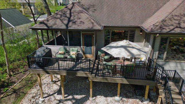 1801 Maplecrest Drive, Verona, WI 53593