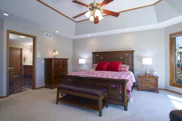 1801 Maplecrest Drive, Verona, WI 53593