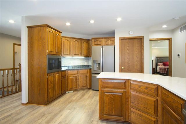 1801 Maplecrest Drive, Verona, WI 53593