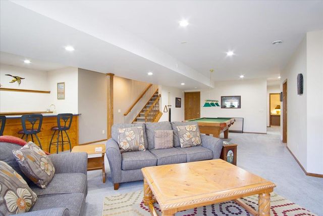 1801 Maplecrest Drive, Verona, WI 53593