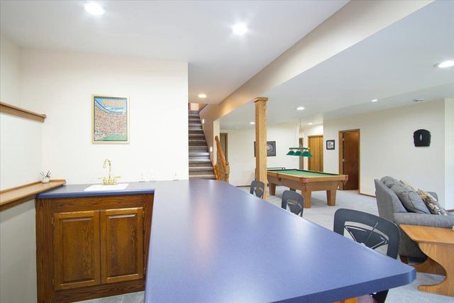 1801 Maplecrest Drive, Verona, WI 53593
