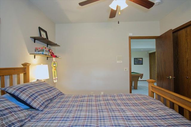 1801 Maplecrest Drive, Verona, WI 53593