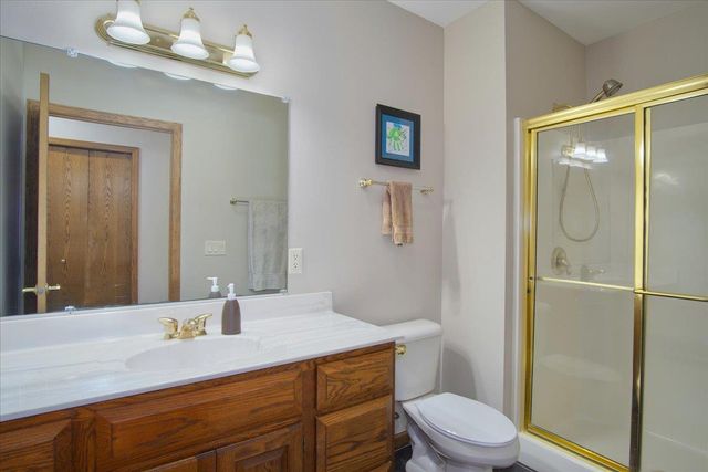 1801 Maplecrest Drive, Verona, WI 53593