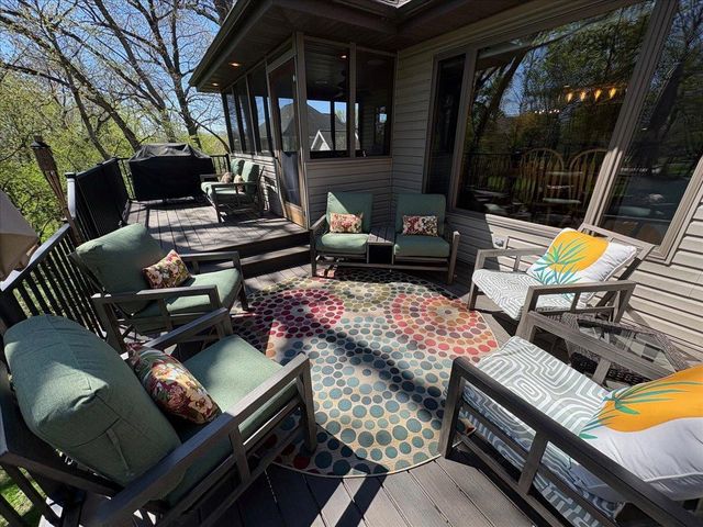 1801 Maplecrest Drive, Verona, WI 53593