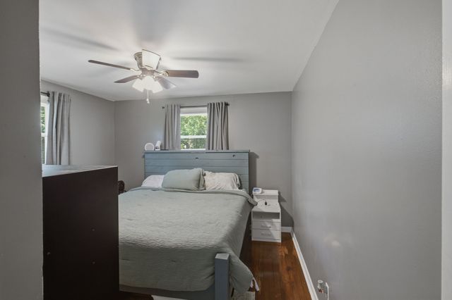 2103 Hillwood Dr, Centerville, TN 37033