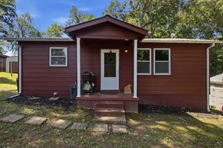 2103 Hillwood Dr, Centerville, TN 37033