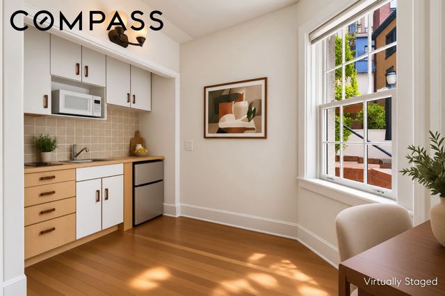 262 W 95th St Apt 2, New York City, NY 10025