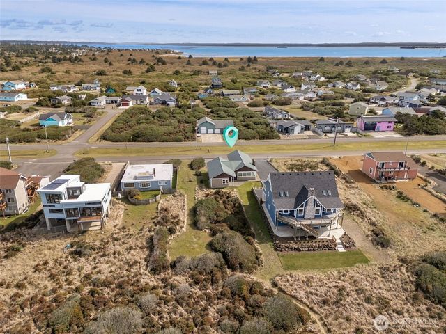 1071 Ocean Shores Boulevard SW, Ocean Shores, WA 98569