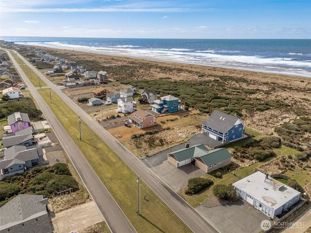 1071 Ocean Shores Boulevard SW, Ocean Shores, WA 98569