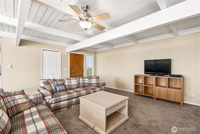 1071 Ocean Shores Boulevard SW, Ocean Shores, WA 98569