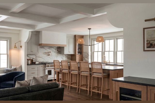 7 Lunt St, Newburyport, MA 01950
