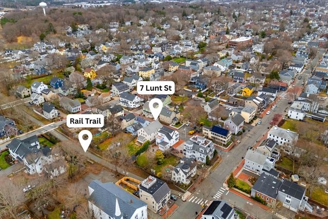 7 Lunt St, Newburyport, MA 01950