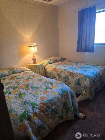 3403 Pacific Way, Seaview, WA 98644