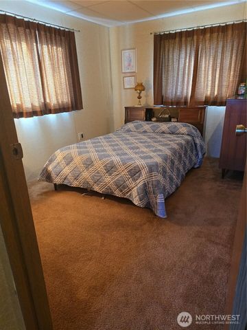 3403 Pacific Way, Seaview, WA 98644