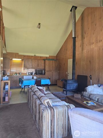 3403 Pacific Way, Seaview, WA 98644