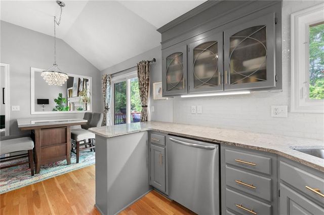 6705 E 138th Terrace, Grandview, MO 64030