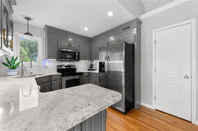 6705 E 138th Terrace, Grandview, MO 64030