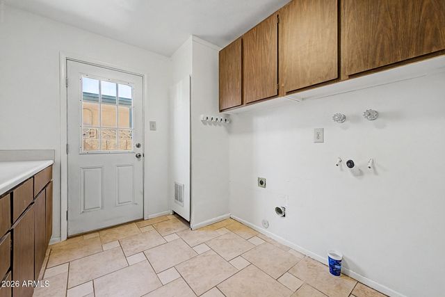 13825 N 52ND Avenue, Glendale, AZ 85306