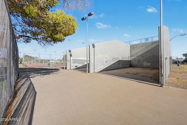 13825 N 52ND Avenue, Glendale, AZ 85306