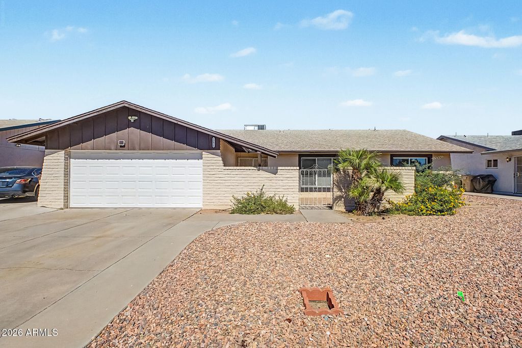 13825 N 52ND Avenue, Glendale, AZ 85306