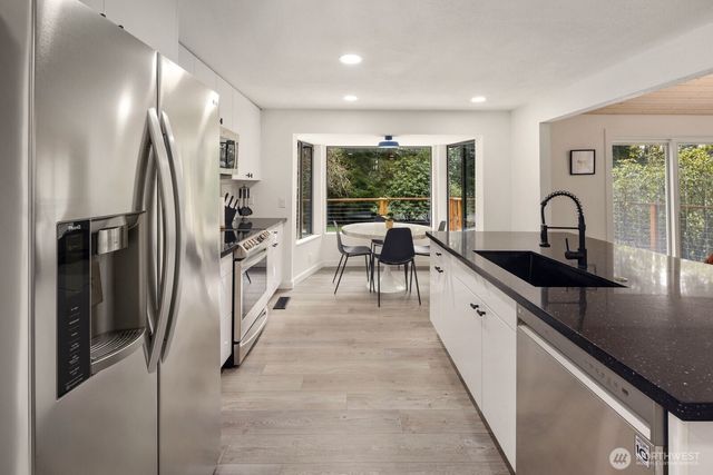 11132 Country Club Drive, Anderson Island, WA 98303