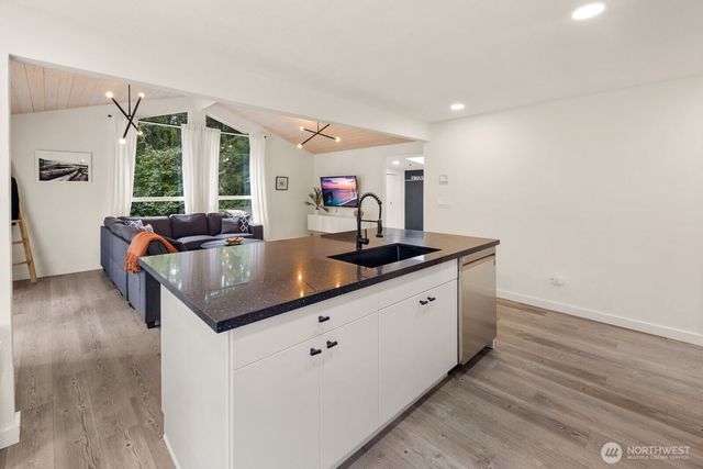 11132 Country Club Drive, Anderson Island, WA 98303