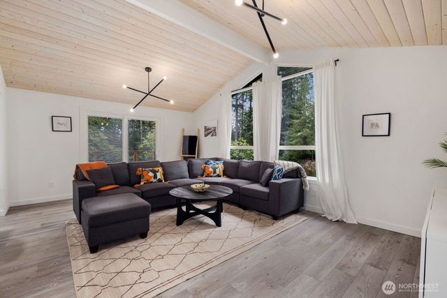11132 Country Club Drive, Anderson Island, WA 98303